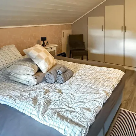 5 Bedroom Amazing In Matre * Bauge