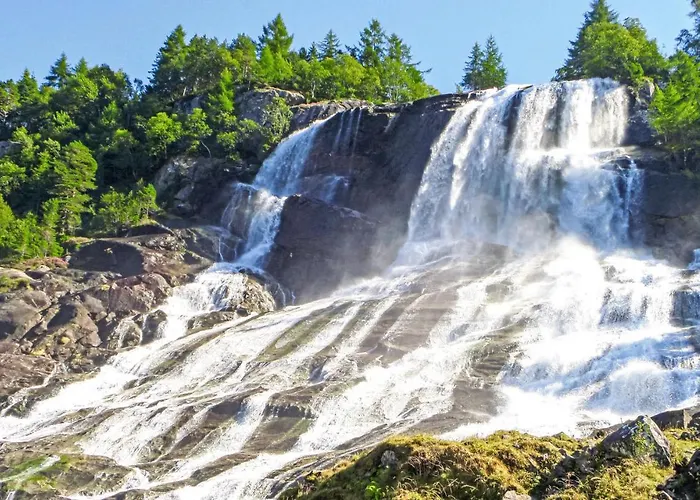 Gorgeous In Matre With Wifi * Hamre (Vindafjord)